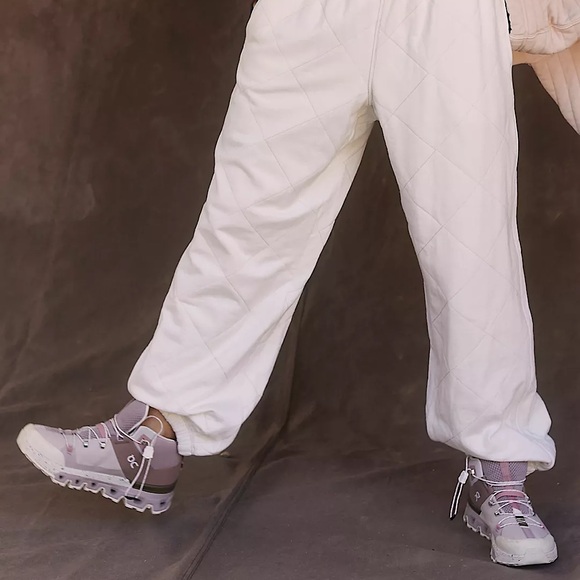 NEW On Cloudtrax In Rose / Ivory Size 10- 10.5 - Picture 16 of 16